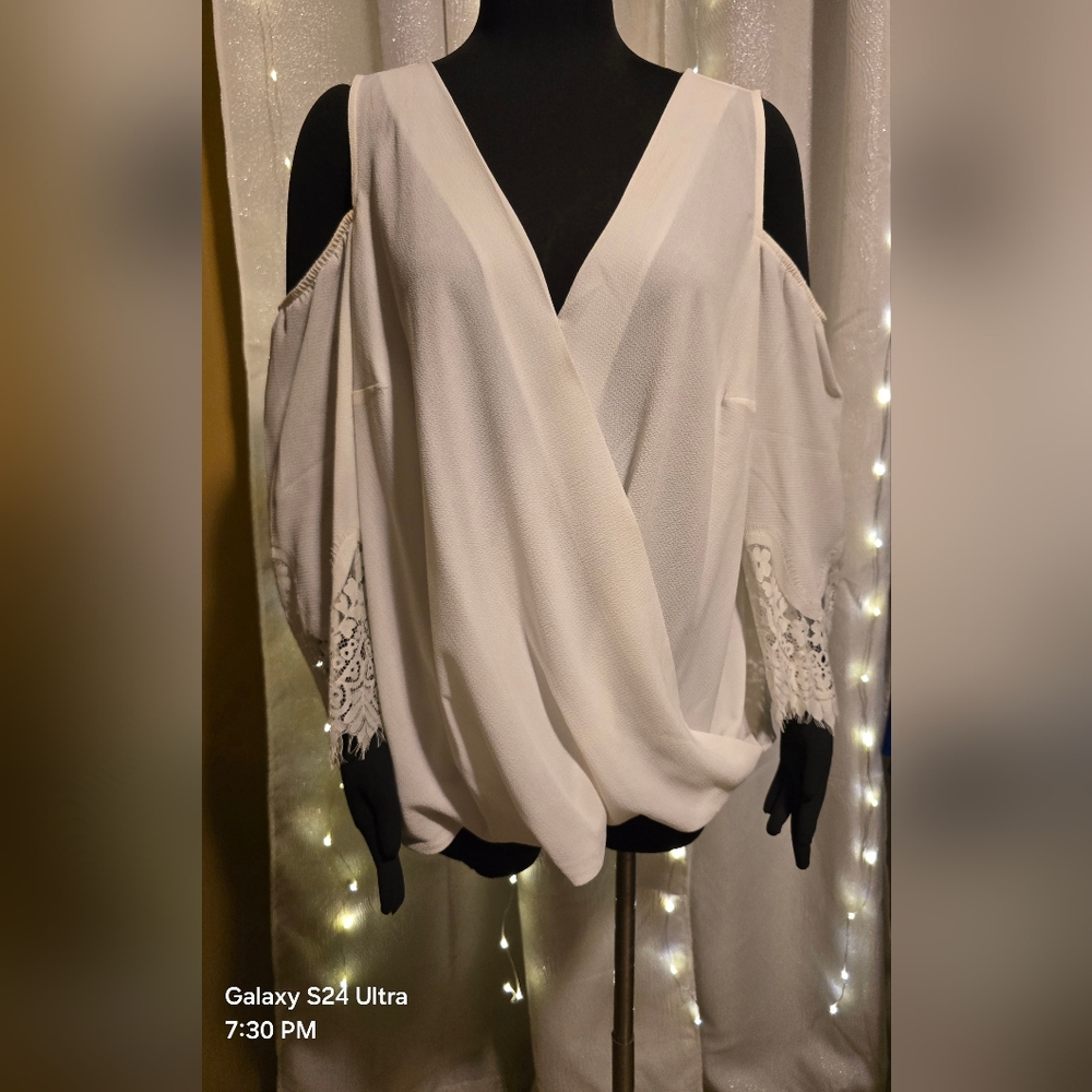 Chic White Women's Blouse with Lace Accents